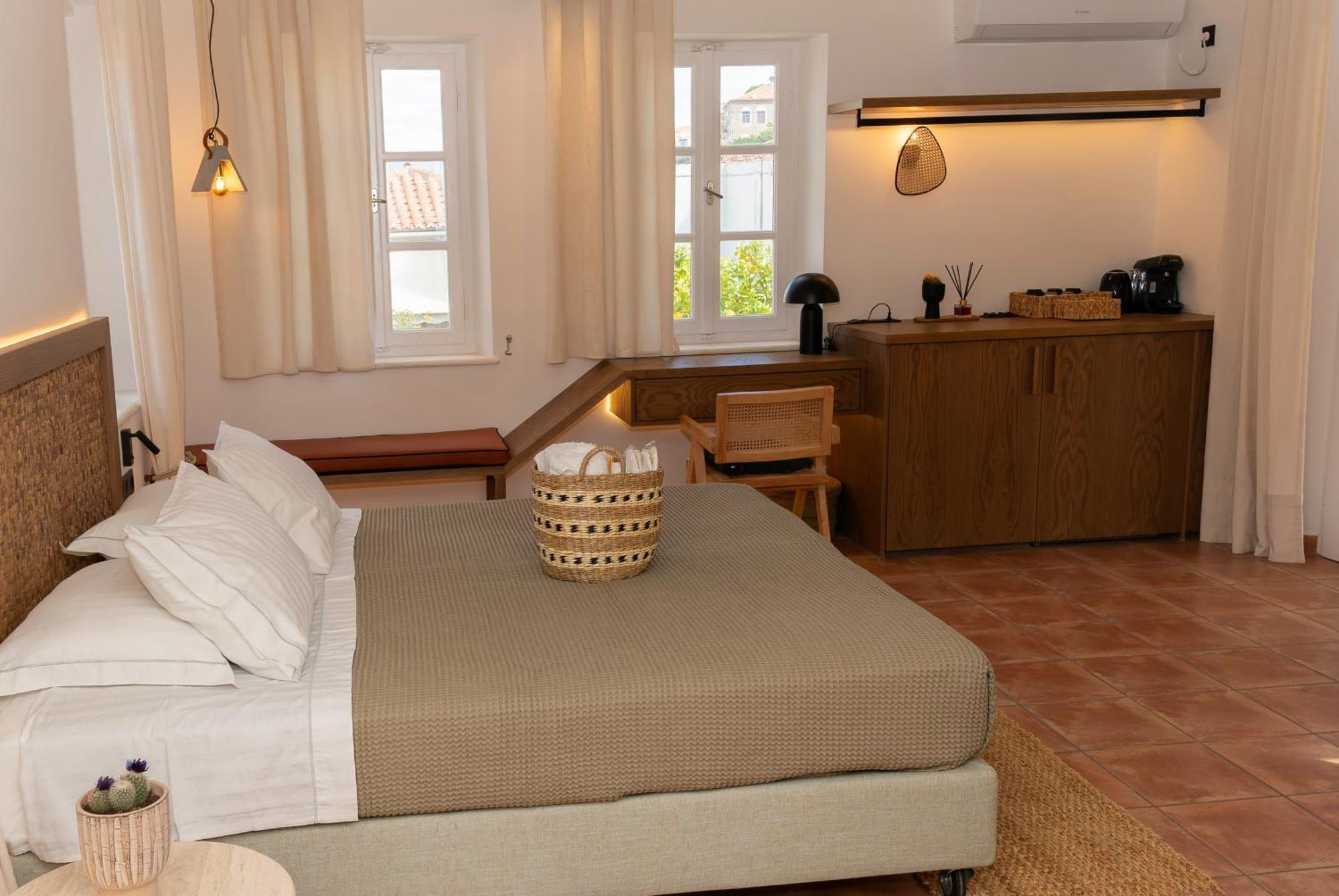 Alkionides Hydra Hotel Екстериор снимка